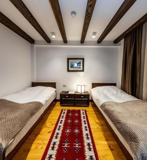 اتاق اکونومی, Kulla E Zenel Beut