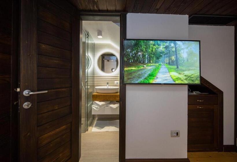 اتاق اکونومی, Kulla E Zenel Beut