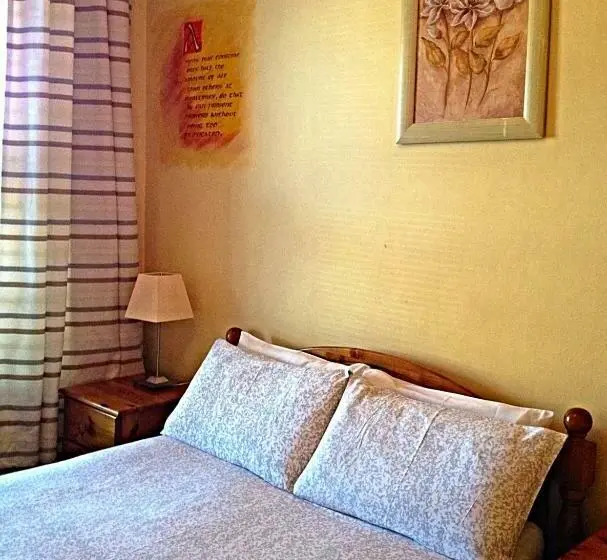 Standard-huone Jaettu Kylpyhuone, Cashel Town Center Inn