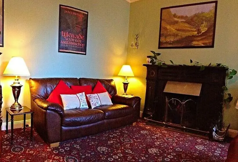 Standard Kolmen Hengen Huone, Cashel Town Center Inn