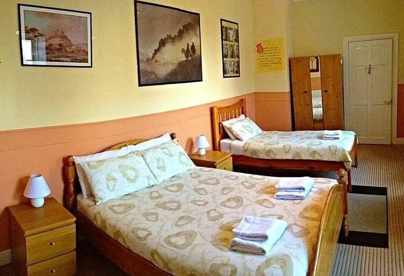 Standard Kolmen Hengen Huone, Cashel Town Center Inn