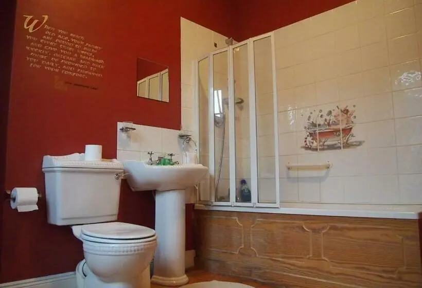 Standard Kolmen Hengen Huone, Cashel Town Center Inn