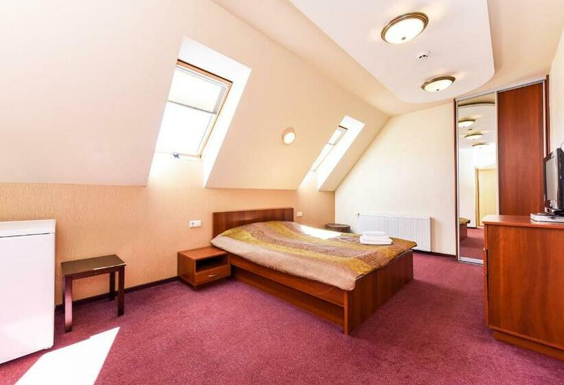 اتاق استاندارد, Ošupio Tako Apartamentai