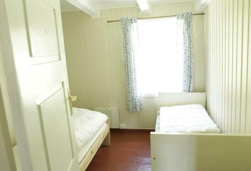 バス共有のスタンダードルーム, Brekke Gard Hostel