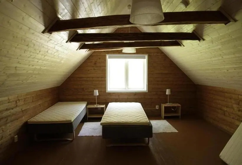 Vuode Makuusalissa, Brekke Gard Hostel