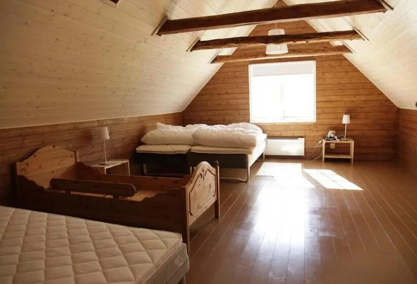 Vuode Makuusalissa, Brekke Gard Hostel
