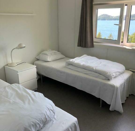 غرفة قياسية ثلاثية, Ansgar Summer