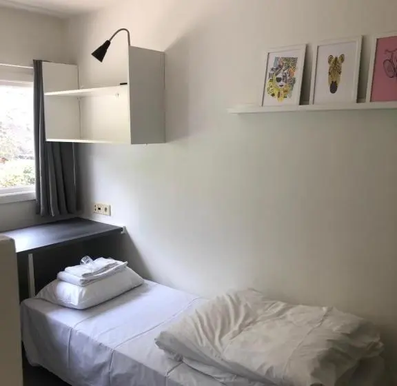 Economy Triple Room, Ansgar Summer