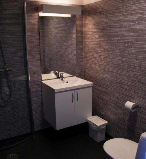 غرفة قياسية ثلاثية, Ansgar Summer