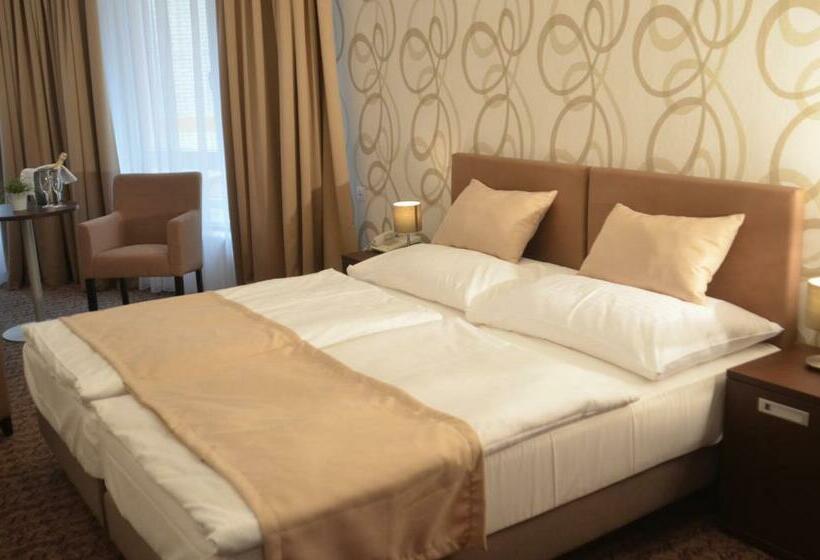 חדר סטנדרט, Atlas