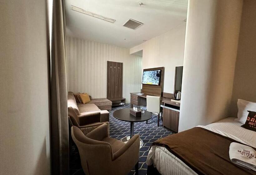 سوئیت کلاسیک, Banoj