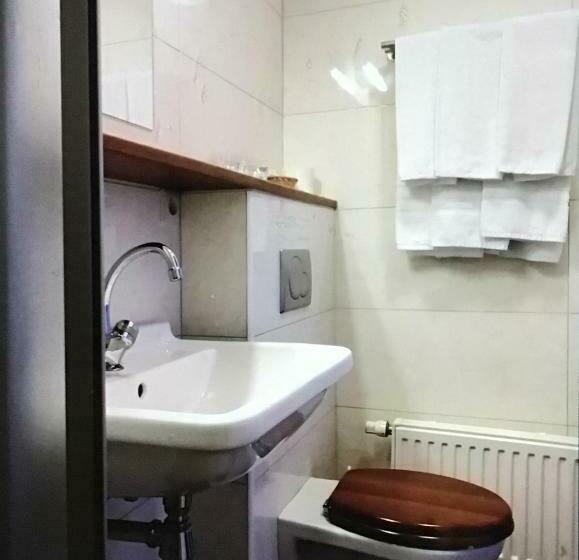 Üç Kişilik Standart Oda, Heynen