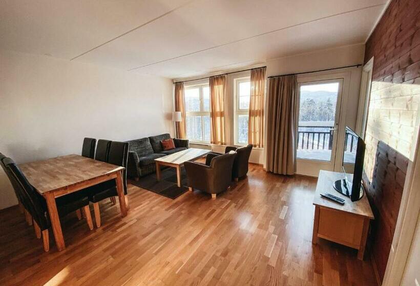 Апартаменты 3 Спальни, Hovdestøylen