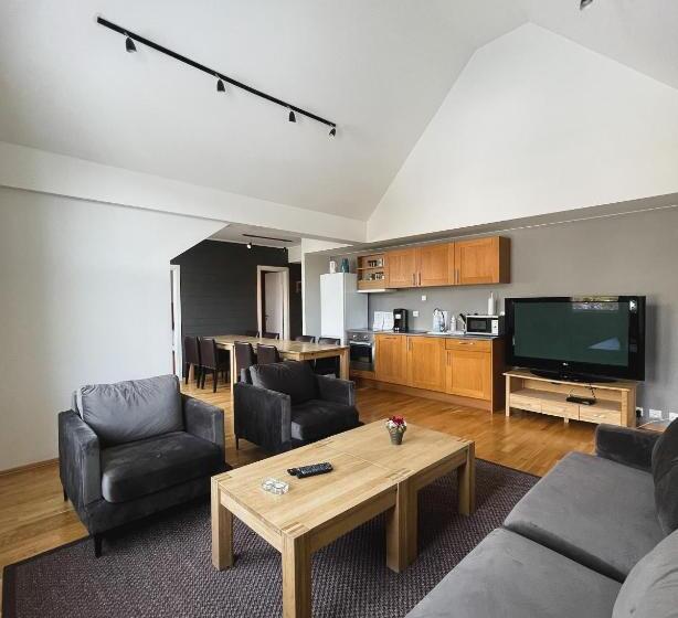 Апартаменты 4 Спальни, Hovdestøylen