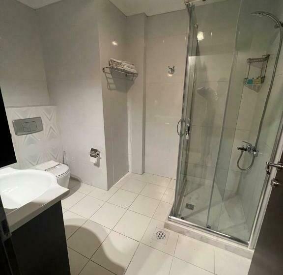 اتاق استاندارد یک نفره, Jouhayna Hotel&suite