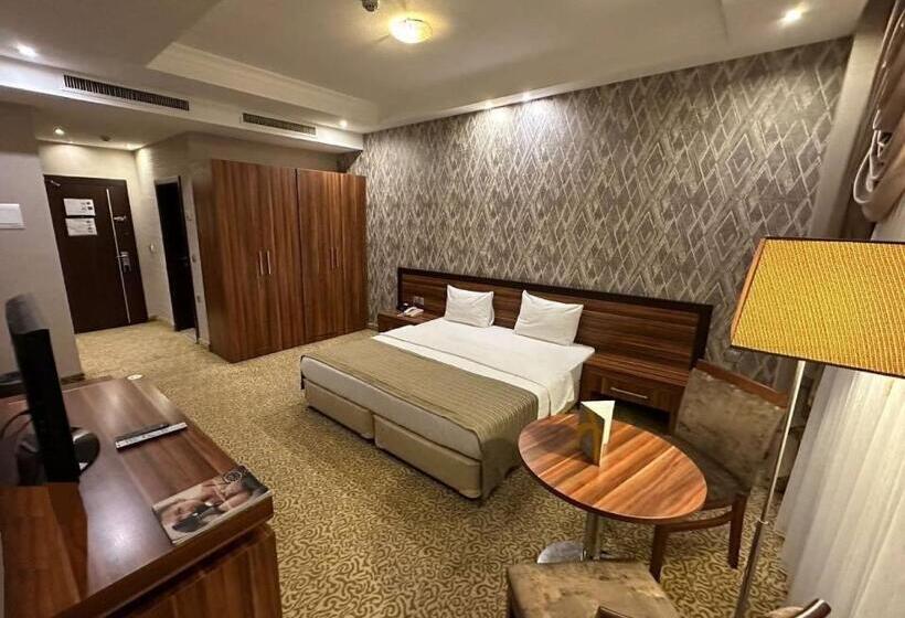 اتاق استاندارد یک نفره, Jouhayna Hotel&suite