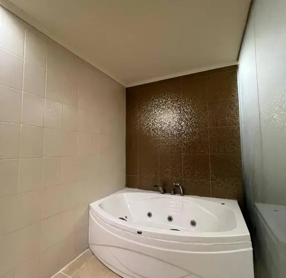 سوییت, Jouhayna Hotel&suite