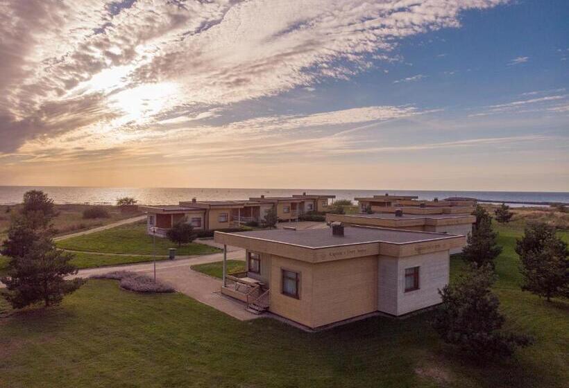 بانگلوی استاندارد با چشم‌انداز دریا, Kapteinu Osta