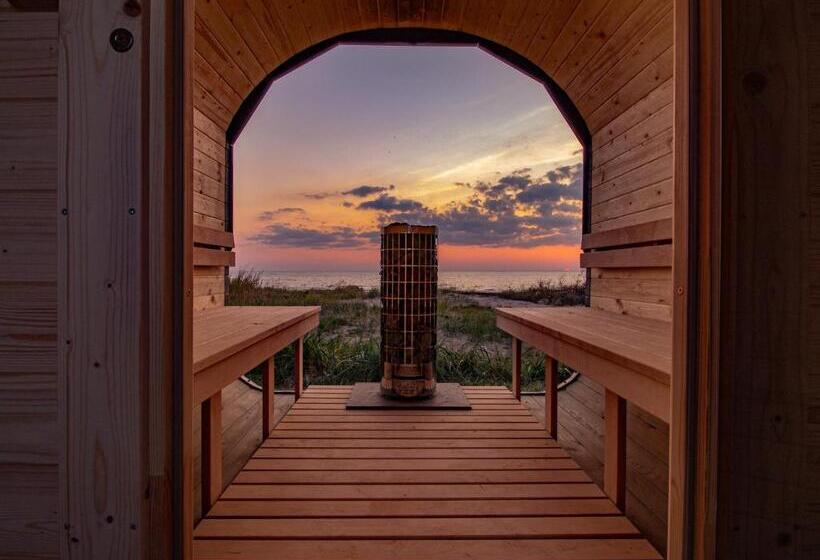 بانگلوی لوکس, Kapteinu Osta