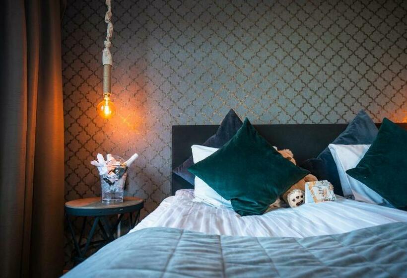 장애인을 위한 스탠다드 룸, L Hallstaberget