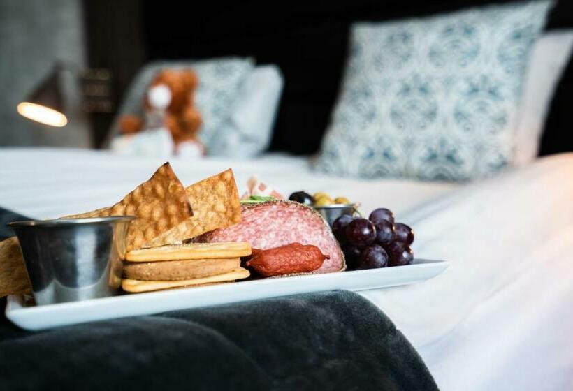 장애인을 위한 스탠다드 룸, L Hallstaberget