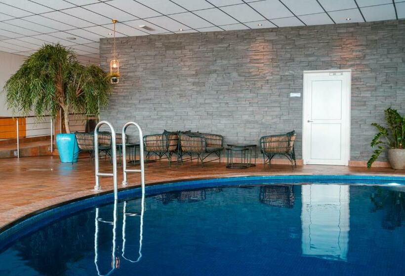 장애인을 위한 스탠다드 룸, L Hallstaberget