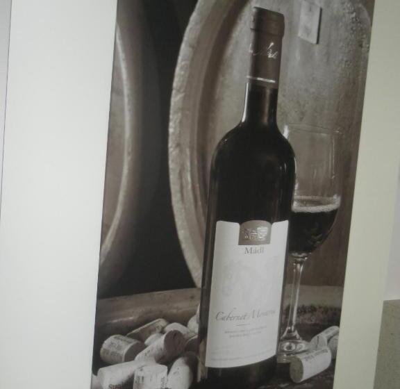 آپارتمان لوکس 1 خوابه, Madl