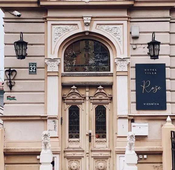 اتاق استاندارد یک نفره, Roze Villa