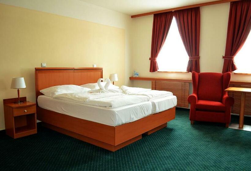 스탠다드 룸, Slovan