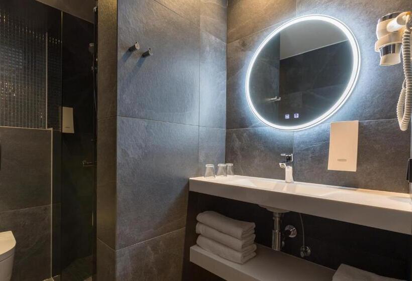 اتاق استاندارد سه نفره, Spa Tervis