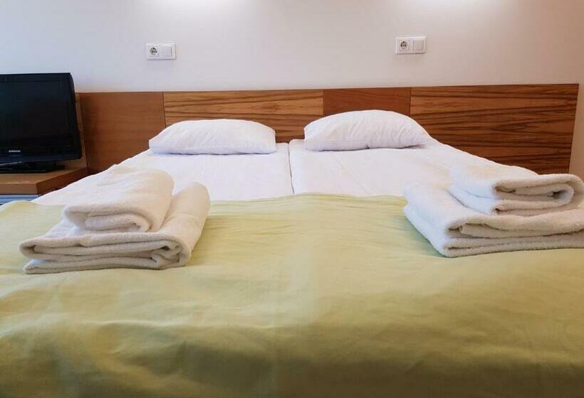 اتاق استاندارد, Tartu Rakendusliku Kolledži Hotell