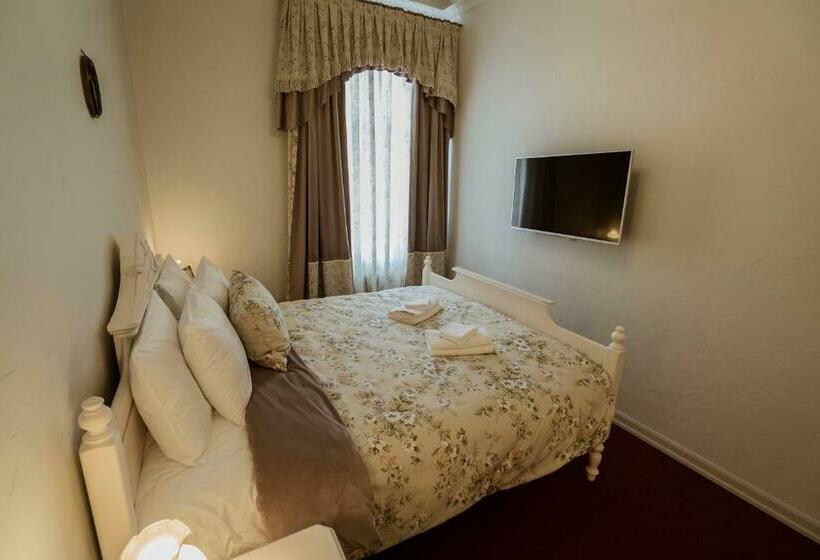 اتاق استاندارد با چشم‌انداز باغ, Roze Villa