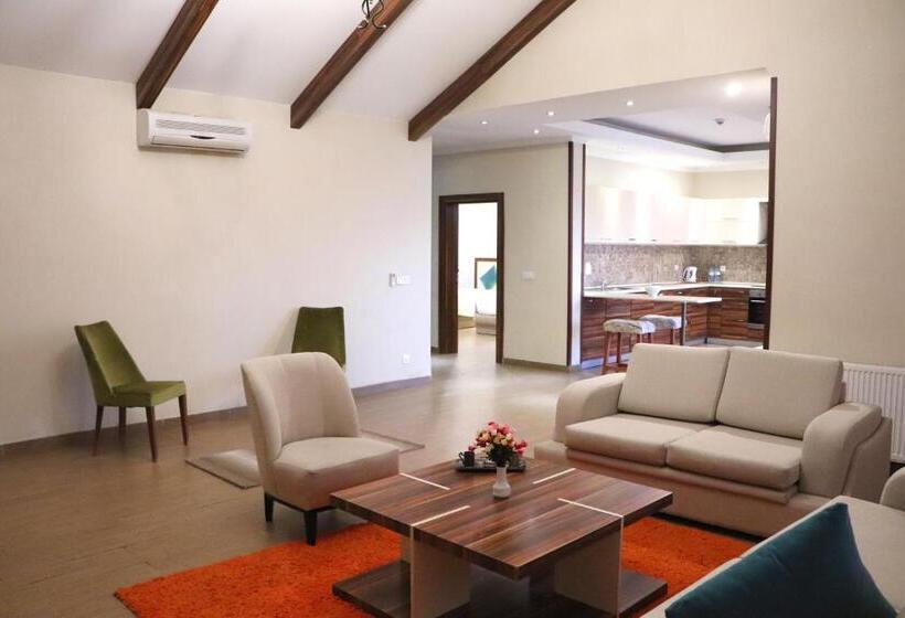 ویلای 2 خوابه, Korek Mountain Resort