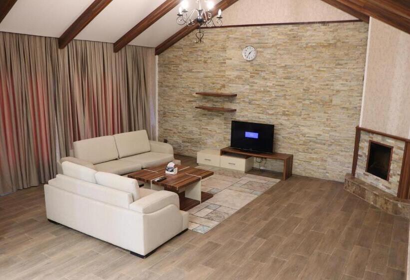 ویلای 2 خوابه, Korek Mountain Resort