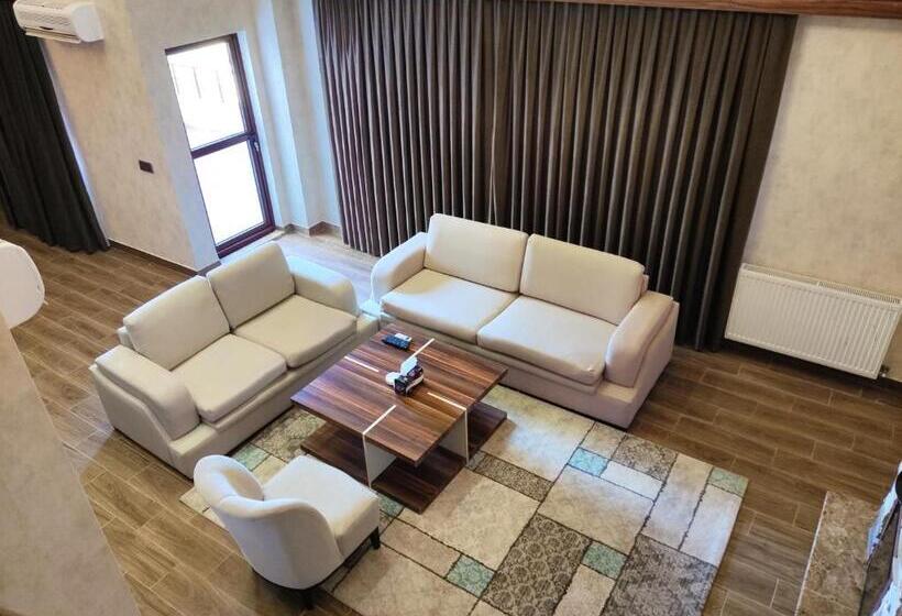 ویلای 3 خوابه, Korek Mountain Resort