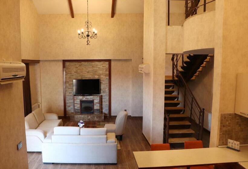 ویلای 3 خوابه, Korek Mountain Resort