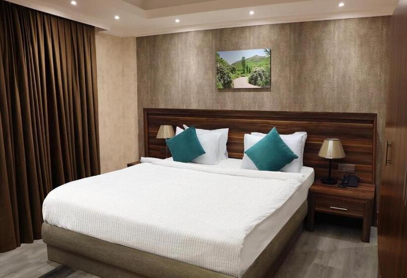 ویلای 3 خوابه, Korek Mountain Resort