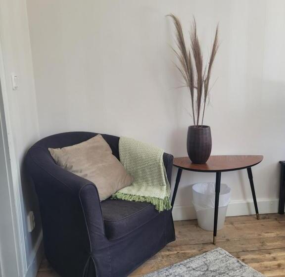 Номер Стандарт Четырехместный Совместный Санузел, Kvarndammens Bed & Breakfast