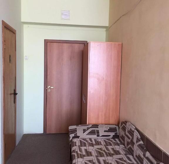 اتاق خانوادگی, Motelis Jonučiai