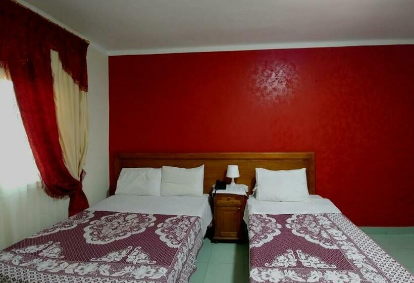 اتاق استاندارد سه تخته با سرویس بهداشتی مشترک, Sun Hostel Cairo