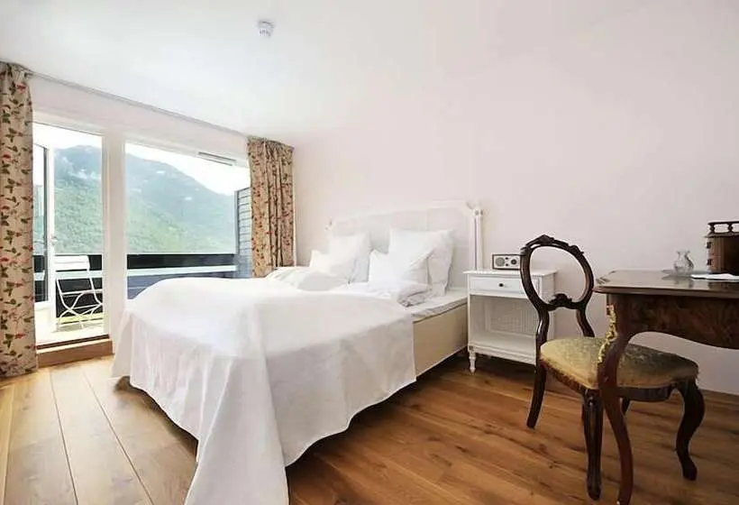 Superior-huone, Tørvis Hotell