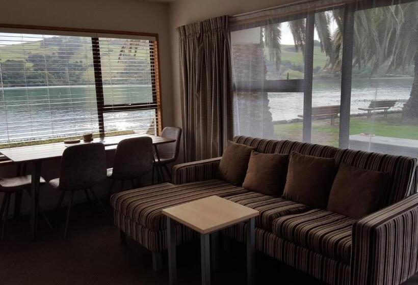 דירת שלושה חדרים, Akaroa Waterfront Motels