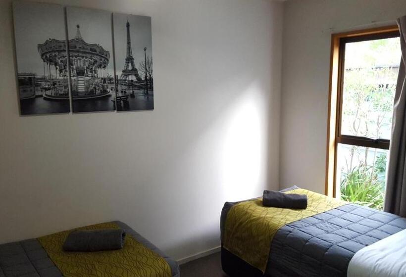 דירת שלושה חדרים, Akaroa Waterfront Motels