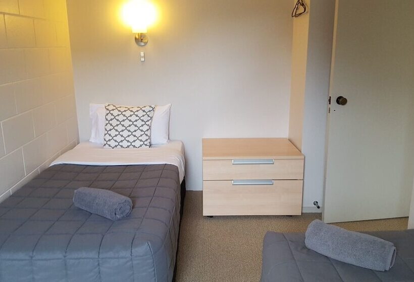 סוויטה, Akaroa Waterfront Motels