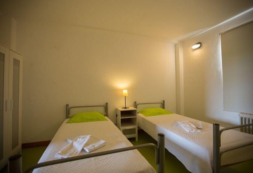Quarto Standard Casa de Banho Partilhada, Hi Castelo Branco   Pousada De Juventude