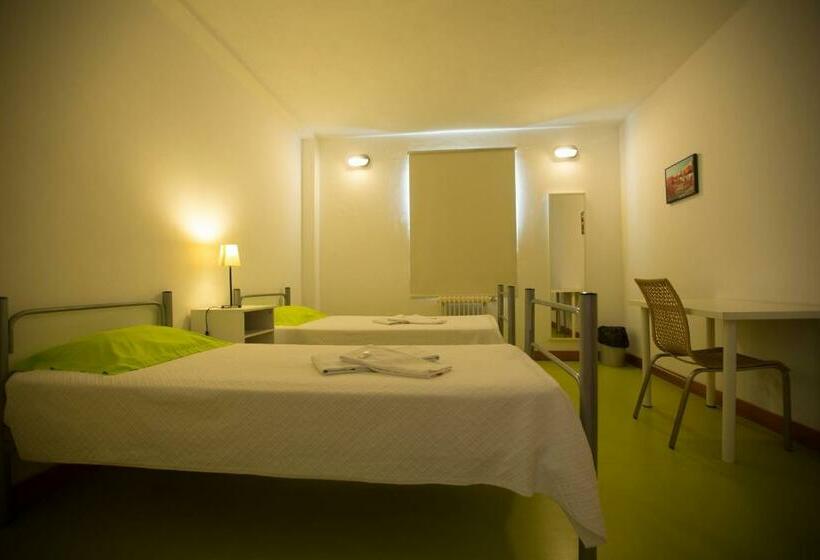 Quarto Standard Casa de Banho Partilhada, Hi Castelo Branco   Pousada De Juventude