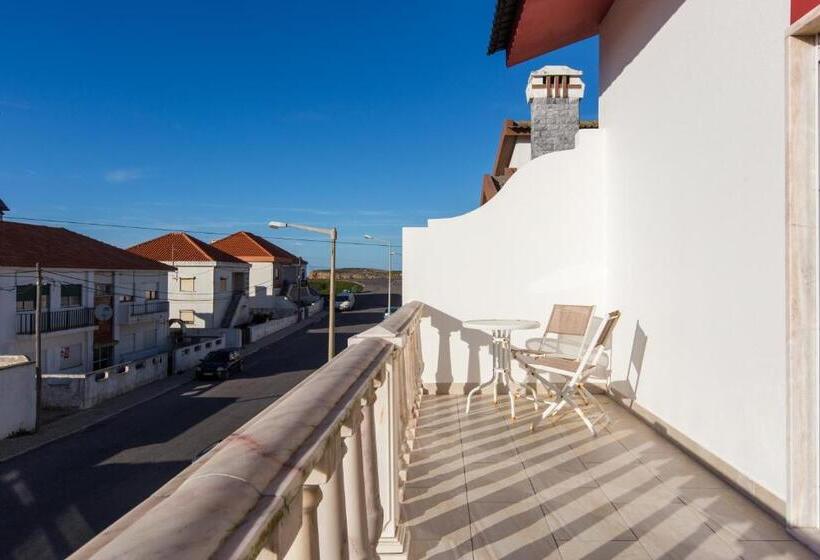 חדר סטנדרט עם מרפסת, West Side Guesthouse