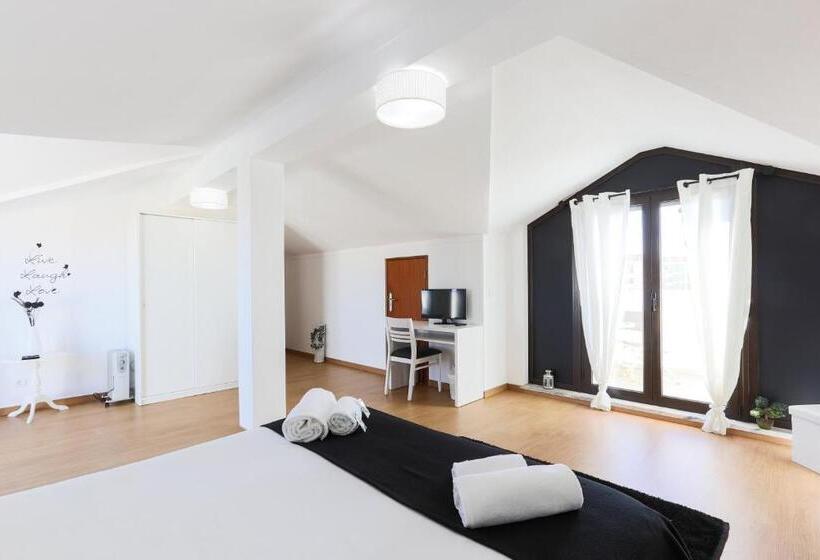 חדר סטנדרט עם מרפסת, West Side Guesthouse