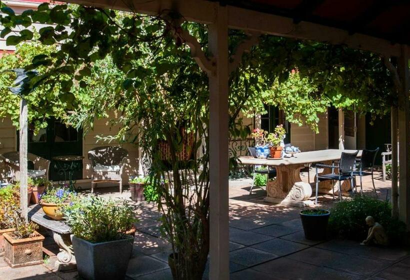 テラス付き１ベッドルームアパートメント, Blythcliffe