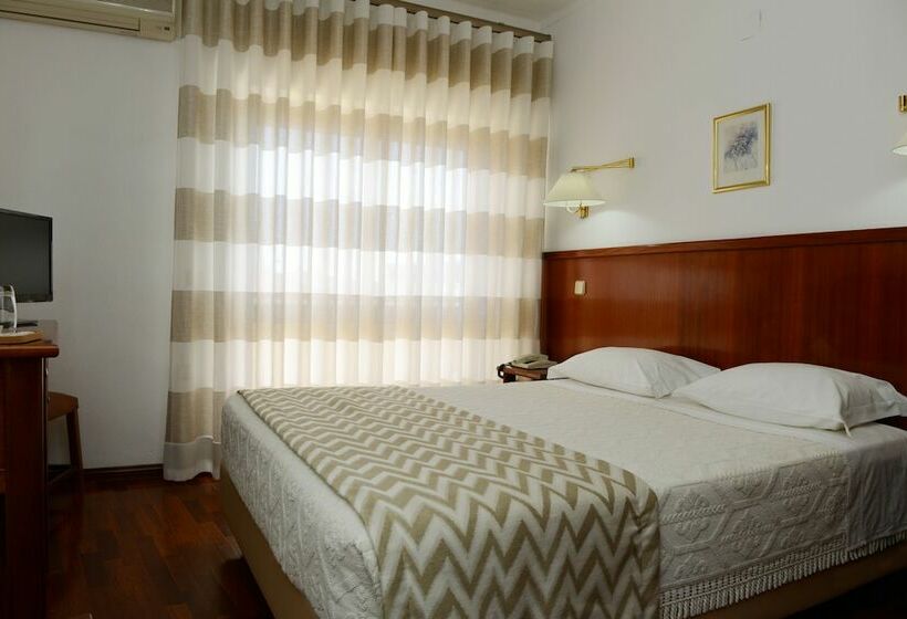 غرفة قياسية, Estalagem Sequeira